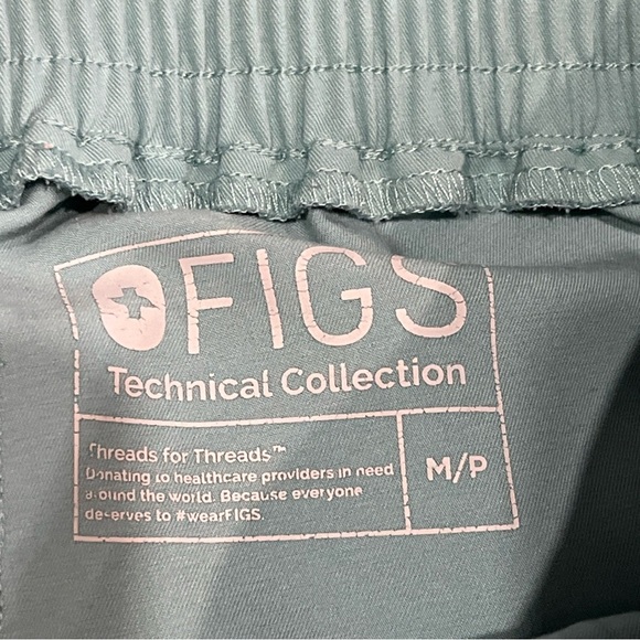 Figs Blue Cargo Pants Relaxed Fit. Sz M - Picture 5 of 5